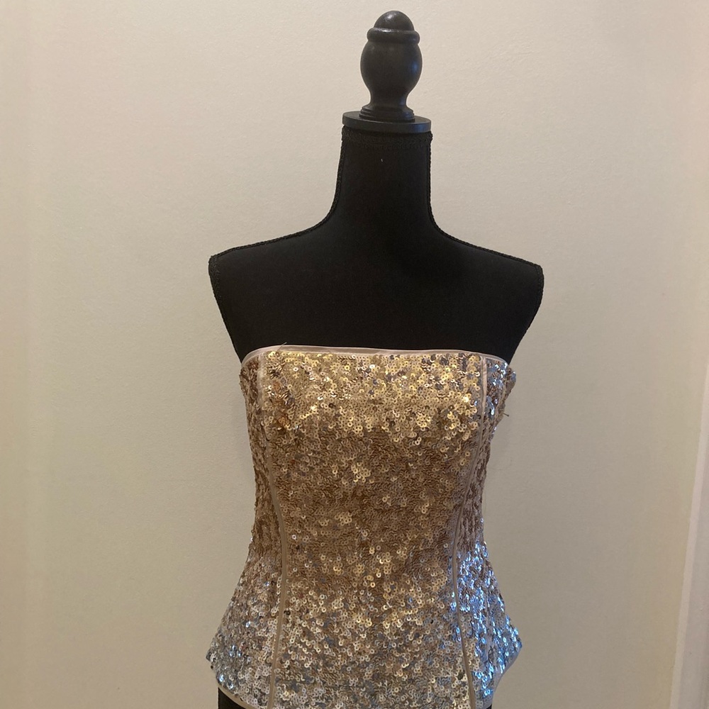White House Black Market Gold Sequin Corset / top 
Size : 4 
New With Tags